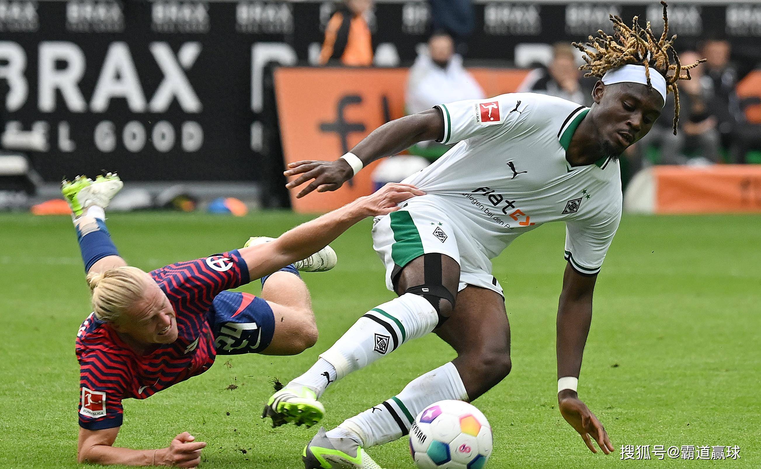 门兴格拉德巴赫内部会议纪要流出：今晨完成体检，德国杯使命明确，临场指挥获称赞的简单介绍