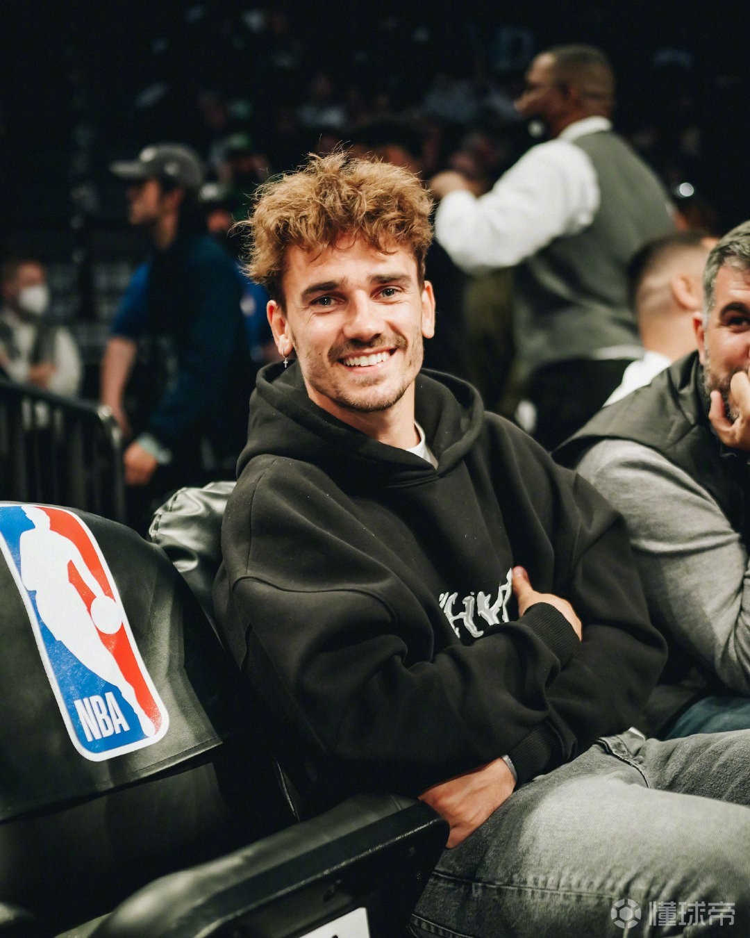 关于国际比赛日突围战来临，布鲁克林篮网围绕英超队长鼓劲，质疑声仍在，球探报告显示潜力的信息