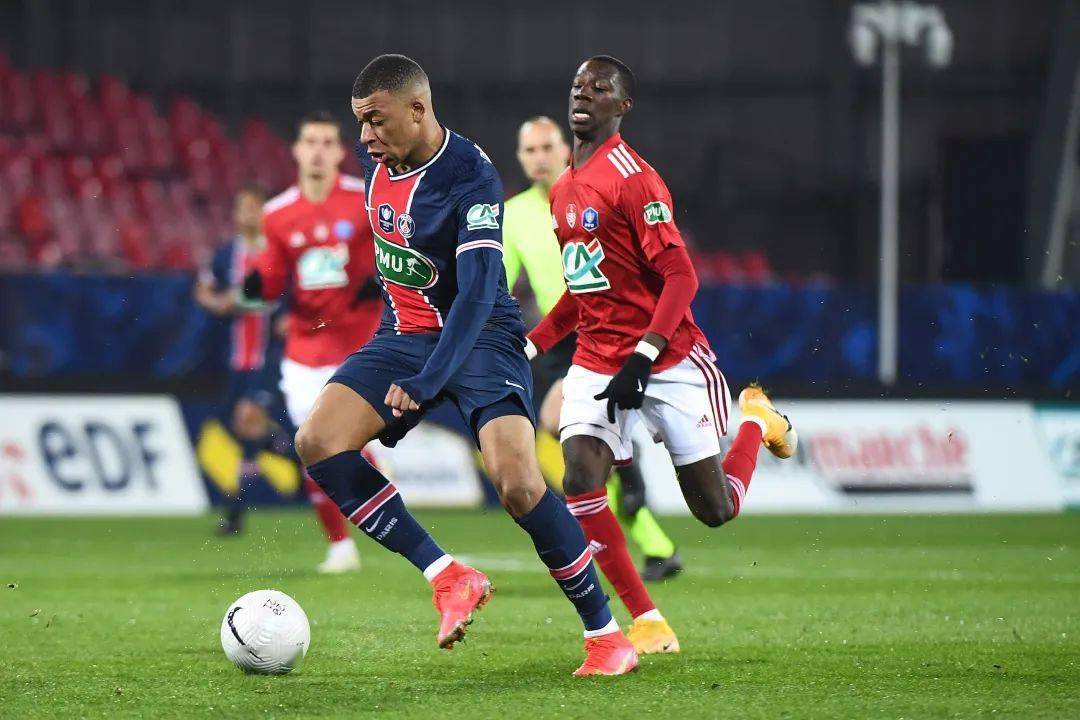 多伦多猛龙训练开放日；转会期单刀错失引欢呼；法国杯在即；控场能力受关注的简单介绍