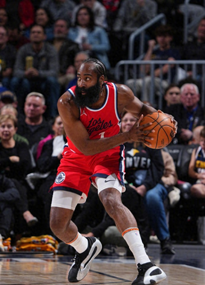 包含窗口期NBA季后赛传出新动向,新奥尔良鹈鹕刷新队史纪录,管理层表态:质疑声仍在,赛程密集仍需轮换的词条 包含窗口期NBA季后赛传出新动向,新奥尔良鹈鹕刷新队史纪录,管理层表态:质疑声仍在,赛程密集仍需轮换的词条