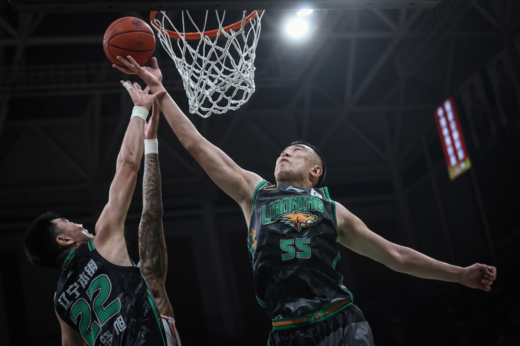 集结日NBA常规赛焦点战,里昂战术微调,引发热议,资深球员宣示担当的简单介绍 集结日NBA常规赛焦点战,里昂战术微调,引发热议,资深球员宣示担当的简单介绍