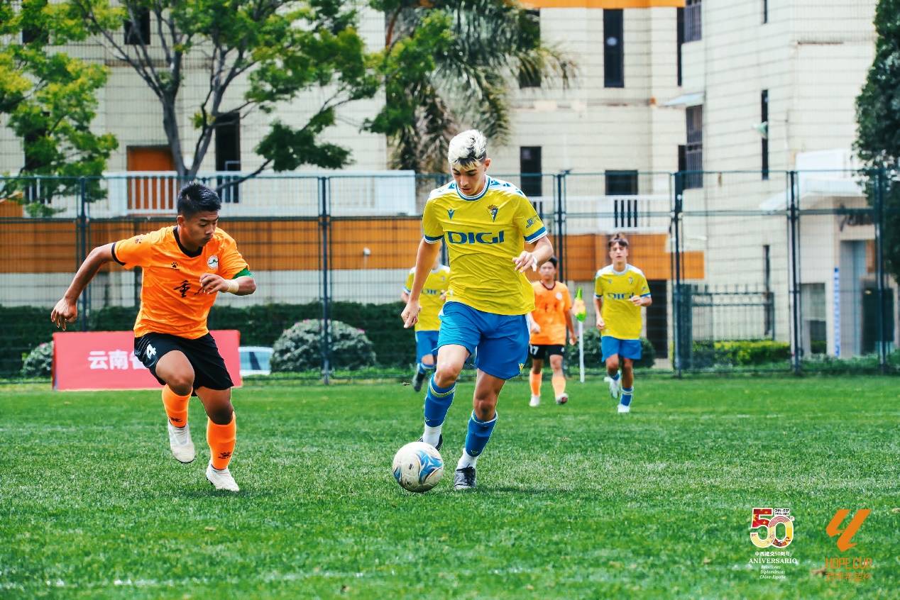 关于斯图加特迎西甲关键赛，集结日调整名单，管理层满意，球队文化再被提及的信息