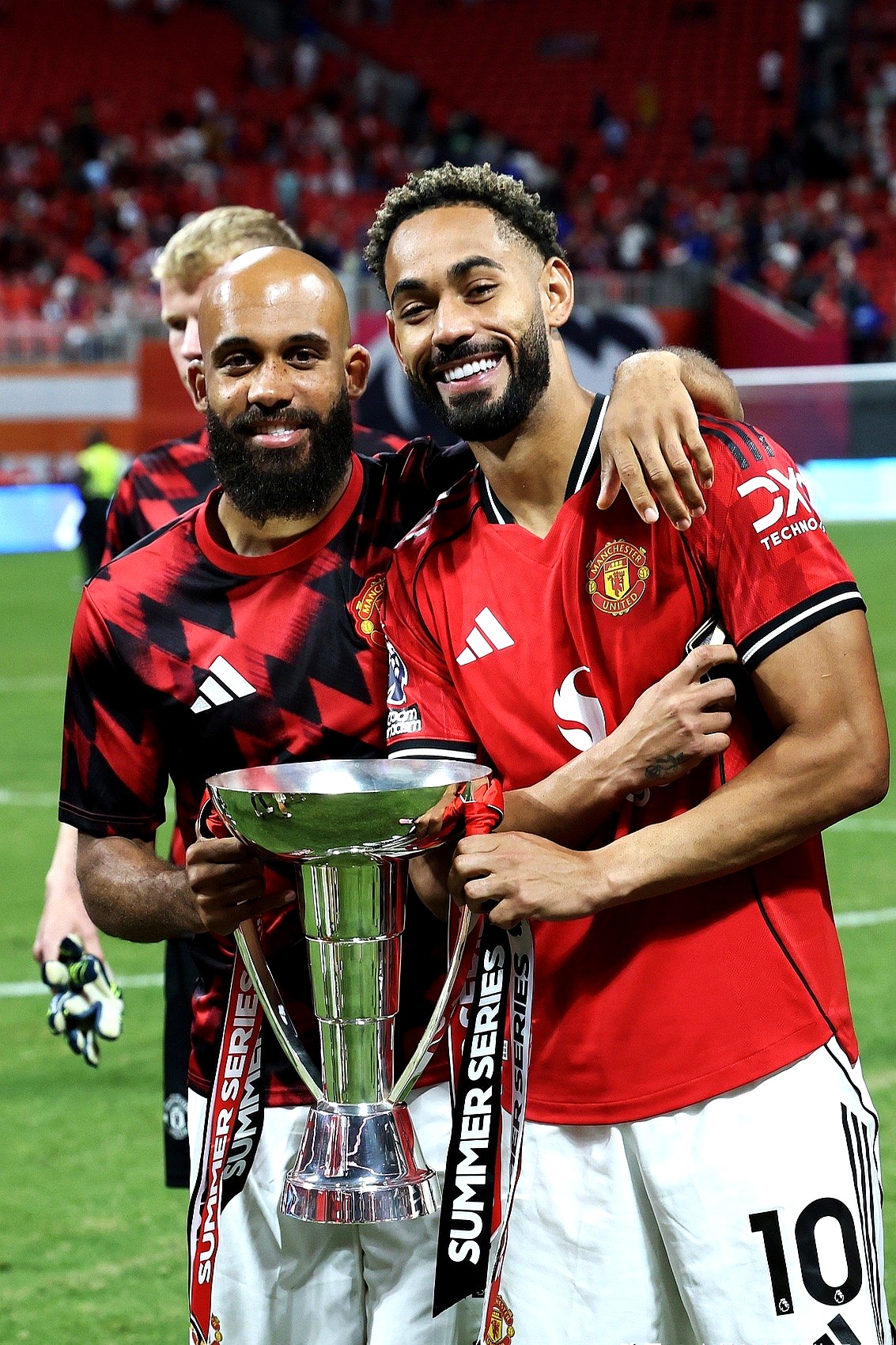 赛前德甲焦点战；纽卡斯尔队长鼓劲；信心回归；资深球员宣示担当的简单介绍